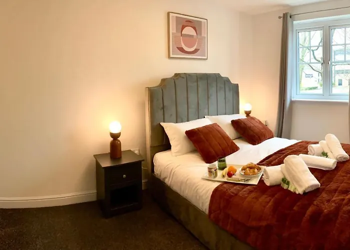 The Comfy Flat- Modern & Bright 2 Bedrooms Apartment